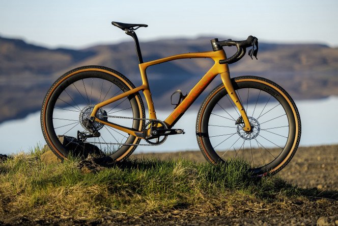 PINARELLO GREVIL F5 SRAM RIVAL XPLR AXS