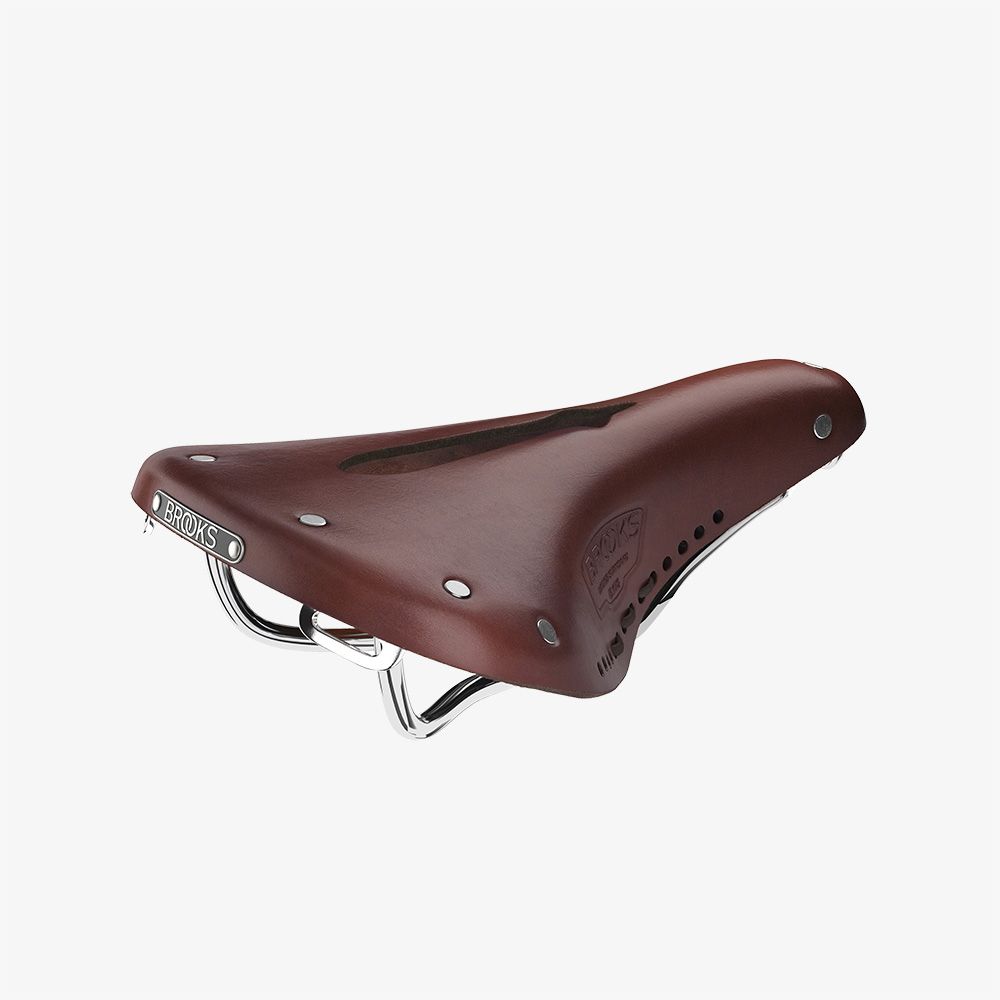 B17 CARVED SHORT SADDLE