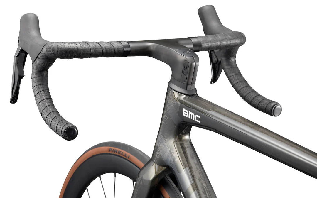 27 BMC TEAMMACHINE SLR 01 FOUR