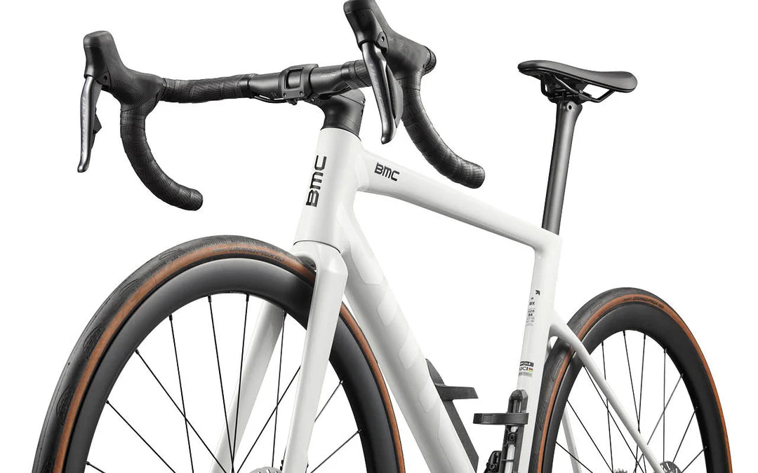 27 BMC Teammachine SLR 01 Six wht wht blk