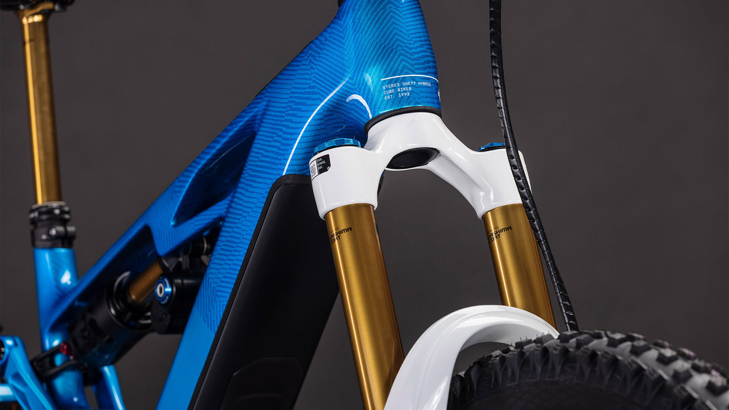 26 Cube Stereo Hybrid ONE77 HPC AT 800 Electric