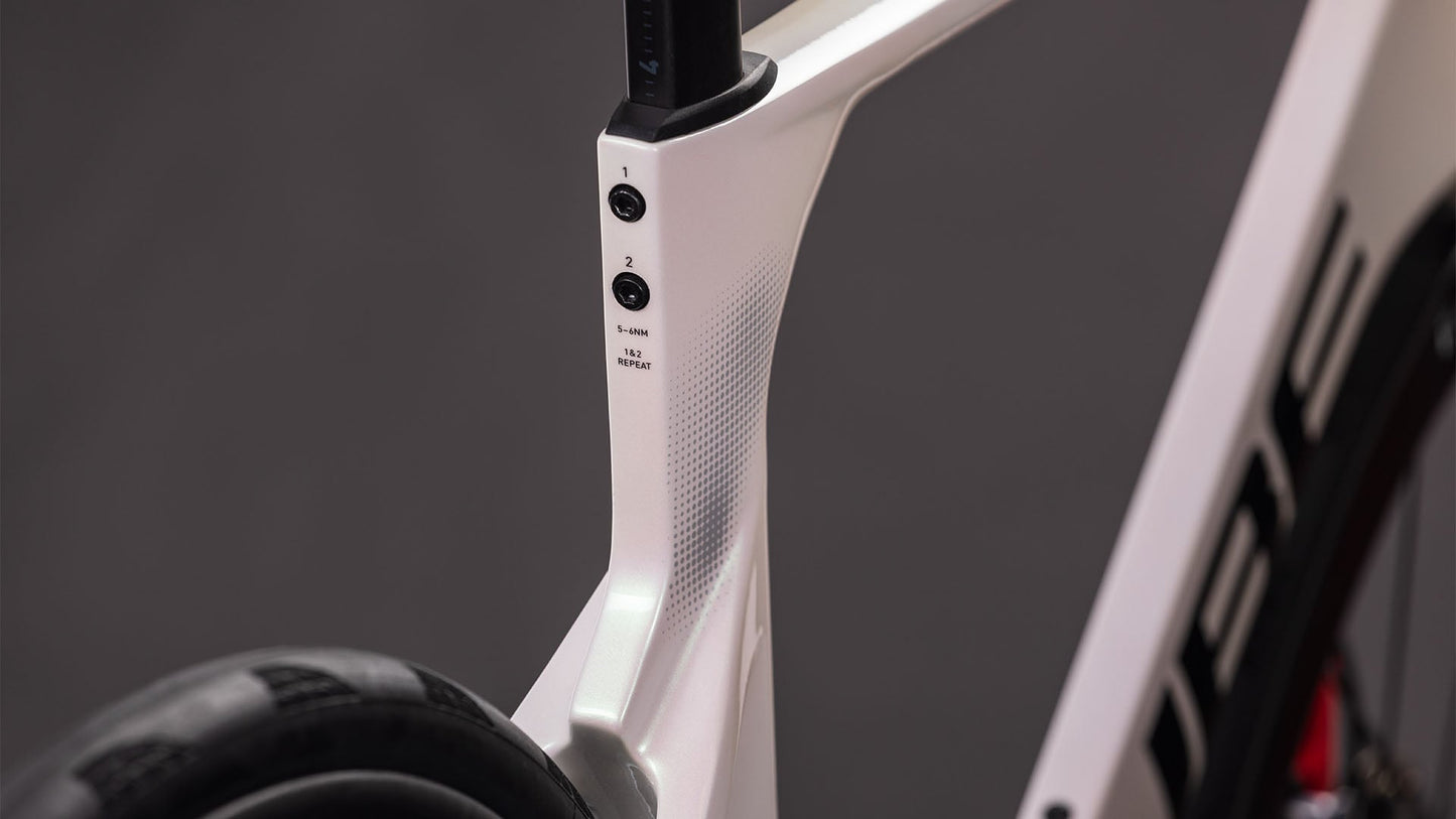 CUBE LITENING AERO C:68X SLT TEAMLINE 2026